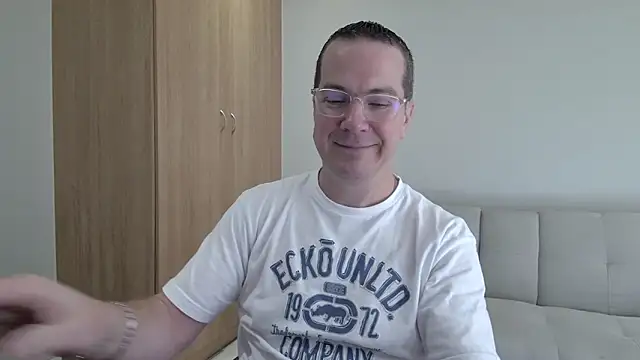 BrettJ81 online show from May 1, 2026, 11:59 am