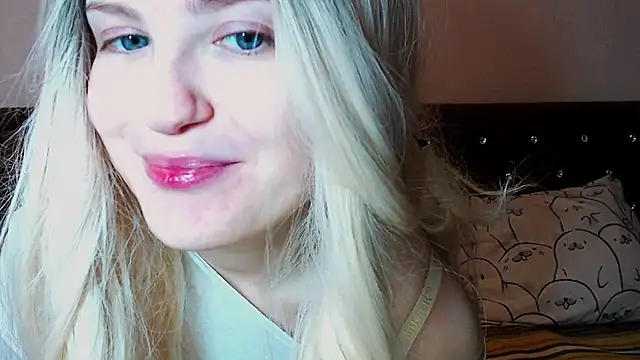 Snapshot of Sara4uu chatting on December 1, 2025, 10:26 pm Sara4uu online show from December 1, 2025, 10:26 pm