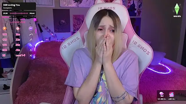 Evie Ro online show from December 5, 2024, 9:17 pm