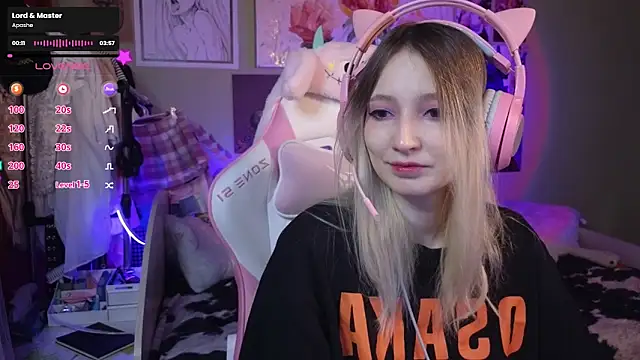 Evie Ro online show from February 4, 2025, 8:17 pm