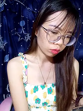   Mai-love19   online show from November 16, 2025, 10:04 pm