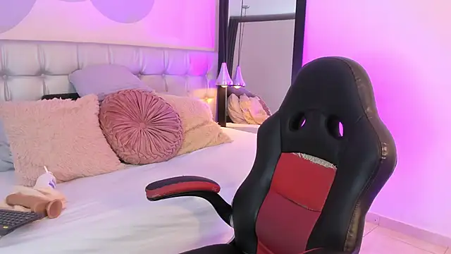 Snapshot of pervert_lizza chatting on March 20, 2025, 12:00 pm pervert lizza online show from March 20, 2025, 12:00 pm