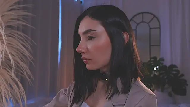 AmyArmstrong online show from November 13, 2025, 9:14 pm