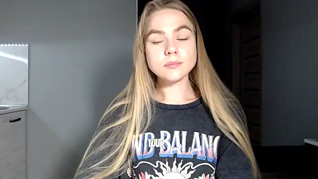 Sunbeam  online show from November 22, 2025, 5:01 pm