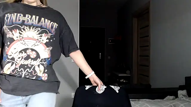 Sunbeam  online show from March 4, 2026, 9:10 pm