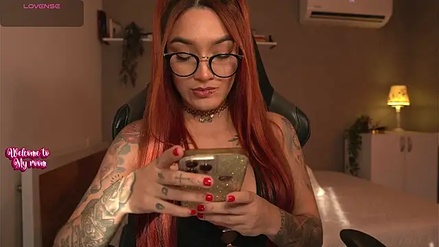 DaniDusan  online show from February 1, 2025, 10:02 pm