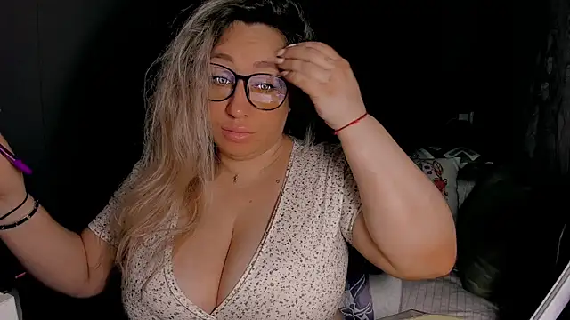 CumOnMy Tits online show from April 26, 2026, 1:14 am