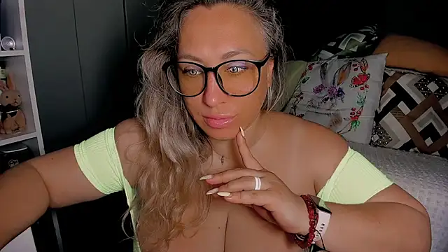 CumOnMy Tits online show from July 4, 2026, 2:07 am