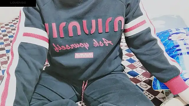 Snapshot of Sophie_Secret chatting on February 1, 2025, 9:40 pm Sophie Secret online show from February 1, 2025, 9:40 pm