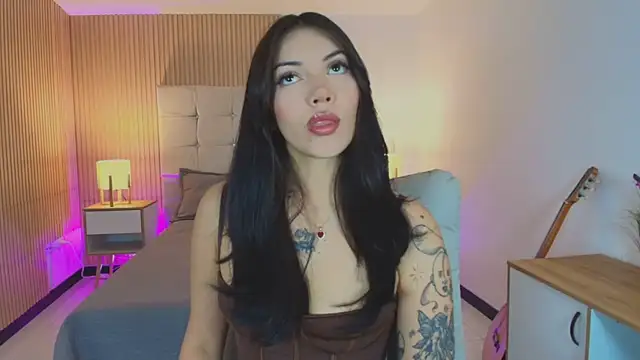 Baby Venuss online show from June 25, 2026, 3:28 am
