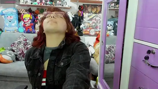 Snapshot of soficammy chatting on December 7, 2024, 1:25 am soficammy online show from December 7, 2024, 1:25 am