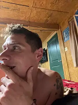 Snapshot of DillPie chatting on December 5, 2025, 3:26 am DillPie online show from December 5, 2025, 3:26 am