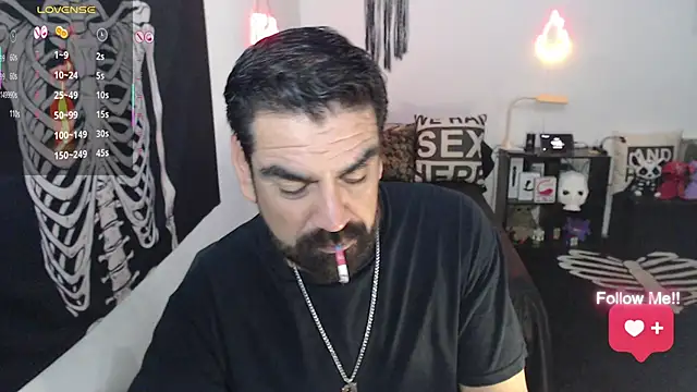 Snapshot of soyelcarlitos_ chatting on April 28, 2026, 10:53 am soyelcarlitos online show from April 28, 2026, 10:53 am