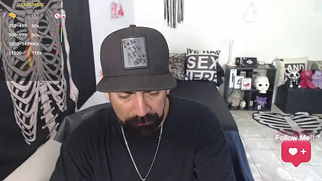 Snapshot of soyelcarlitos_ chatting on May 1, 2026, 6:56 pm soyelcarlitos online show from May 1, 2026, 6:56 pm