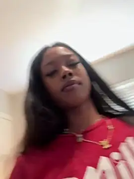 mismialove online show from June 5, 2026, 3:07 pm