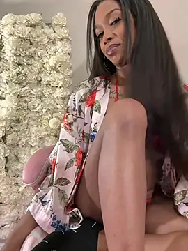 mismialove online show from July 3, 2026, 8:54 am