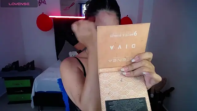 susan smith18 online show from February 19, 2025, 1:28 pm