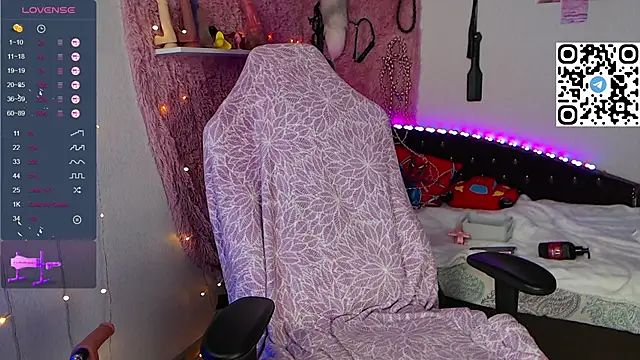 Snapshot of Silvia_Santorskii chatting on January 29, 2025, 7:46 am Silvia Santorskii online show from January 29, 2025, 7:46 am