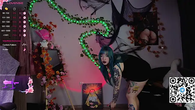 Snapshot of Silvia_Santorskii chatting on October 20, 2025, 7:31 am Silvia Santorskii online show from October 20, 2025, 7:31 am