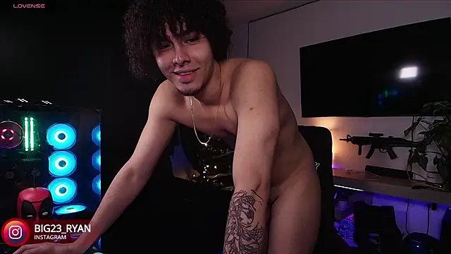 bigryann23 online show from January 2, 2025, 12:55 am