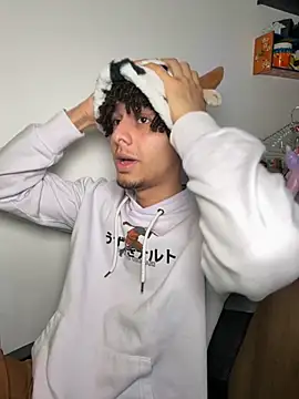 bigryann23 online show from November 4, 2025, 12:21 am