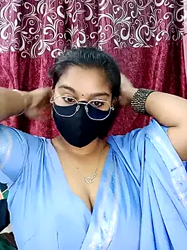 Snapshot of Jasmine_jaaan chatting on April 1, 2026, 4:35 am Jasmine jaaan online show from April 1, 2026, 4:35 am